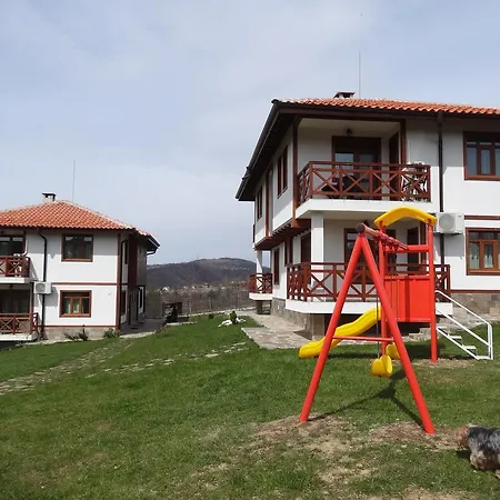 Ivanini Apartment *