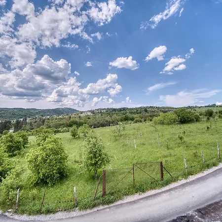 Ivanini Apartman Trjavna