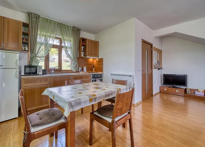 Lägenhet Ivanini Trjavna